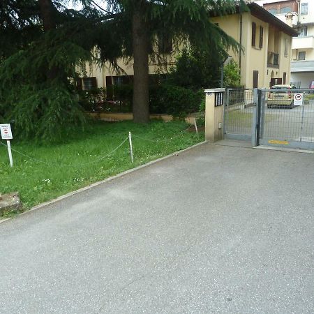 Il Giardinetto - Smart Working - Airport - Private Parking - Private Garden - Ducati - Philip Morris Apartment โบโลญญา ภายนอก รูปภาพ
